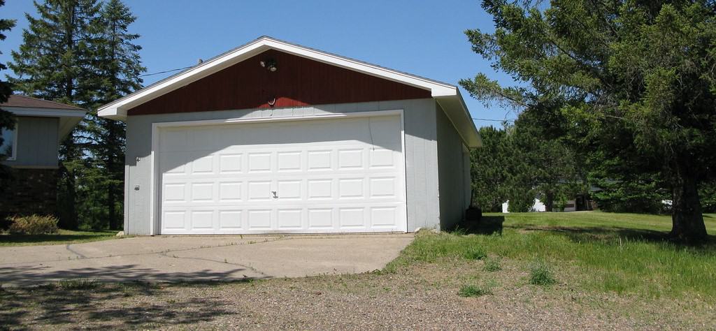 Detached Garage