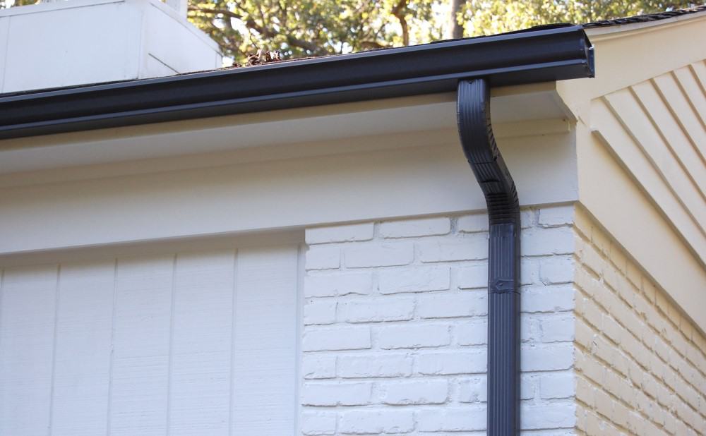 Do Garages Really Need Gutters? Prevent Heavy Damage!