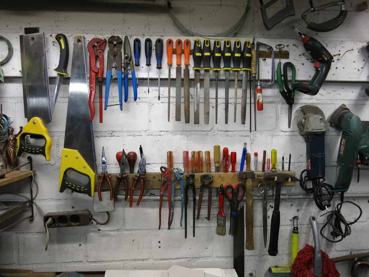 Garage-Wall-mount-shelves