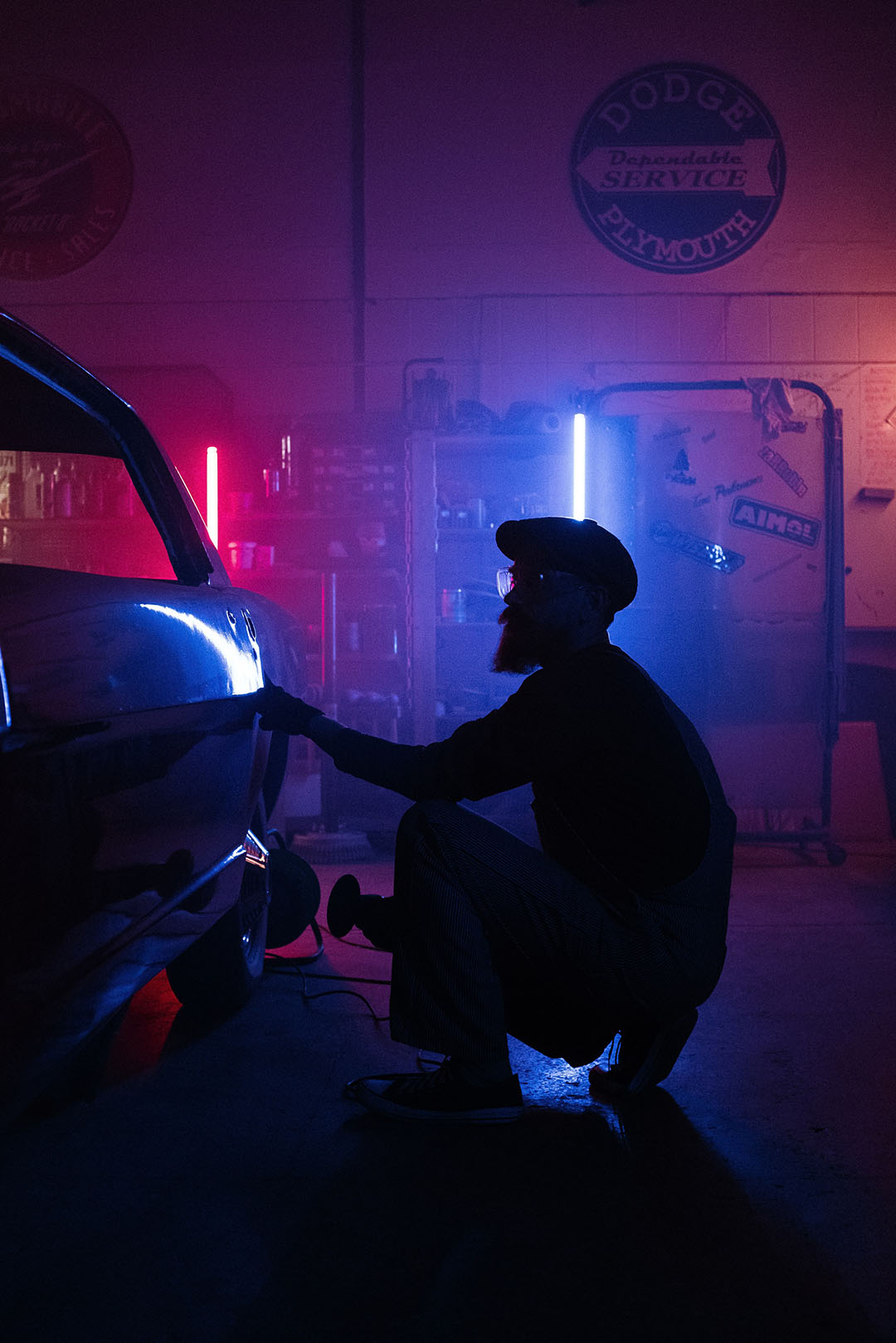 car-guy-polishing